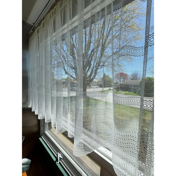 Vintage 70s curtain, creamy off-white mesh, vertical ajouré mesh, rod head panel - Picture 7 of 9